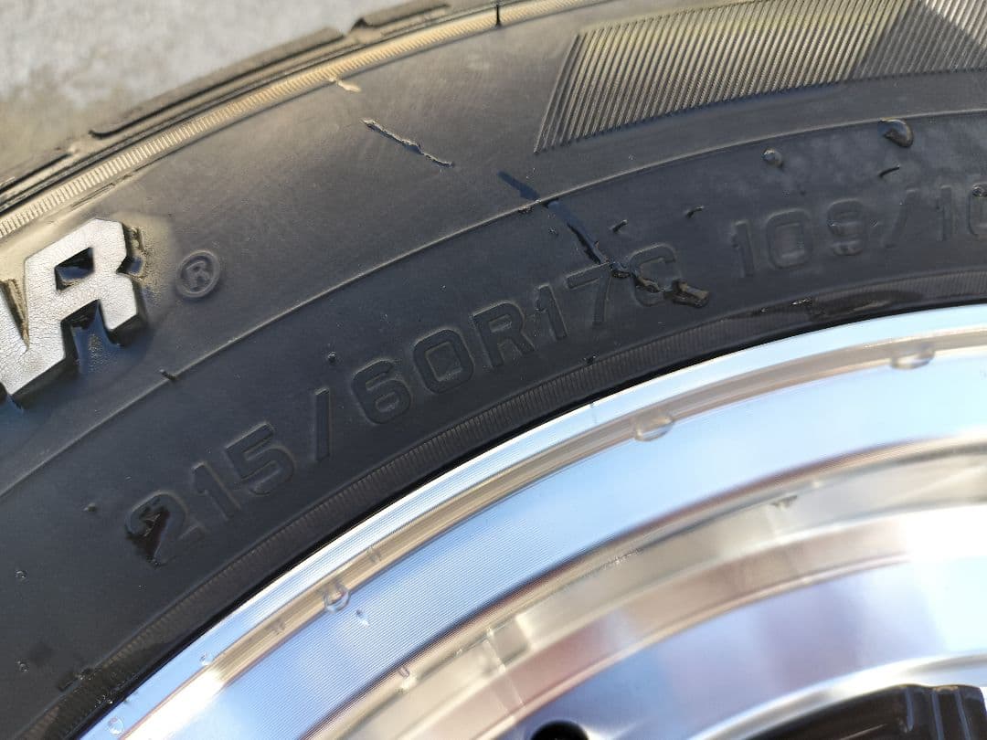 H*A様 ハイエース フェニーチェ RX2 17in 6.5J IN38 NAS