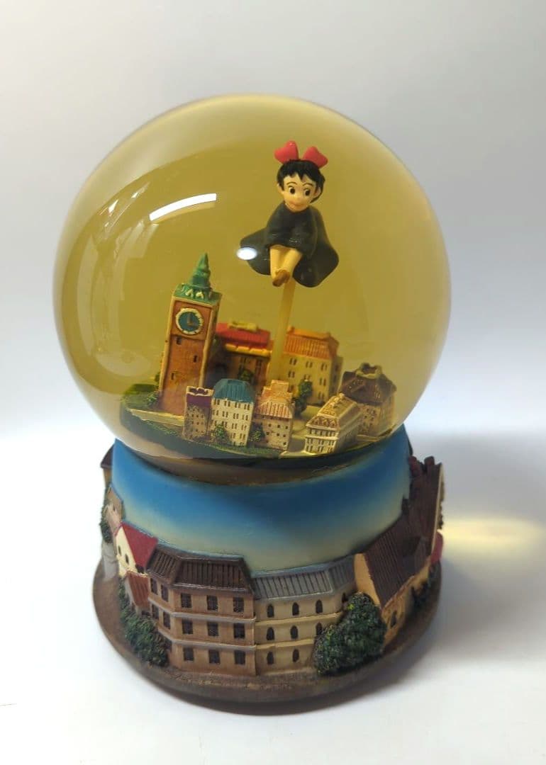 魔女の宅急便　ウォーターボール　スノードーム　キキ　コリコの街並み