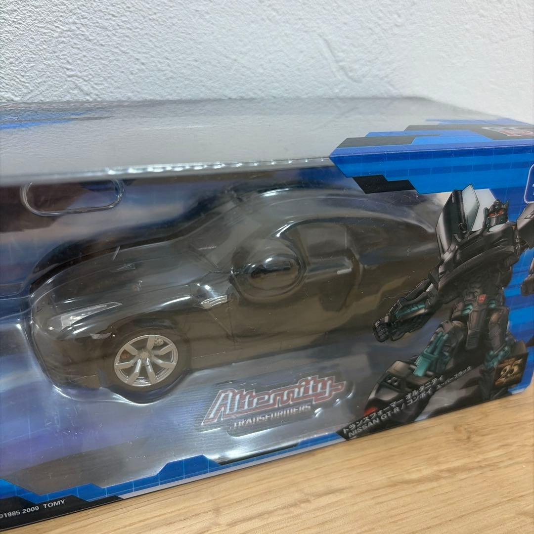 トランスフォーマーオルタニティ 日産GT-R/コンボイスーパーブラック