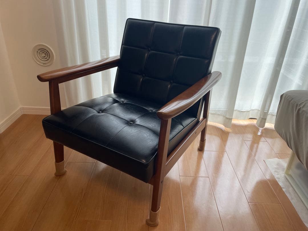 カリモク60 Kチェアーブラック　1人掛け