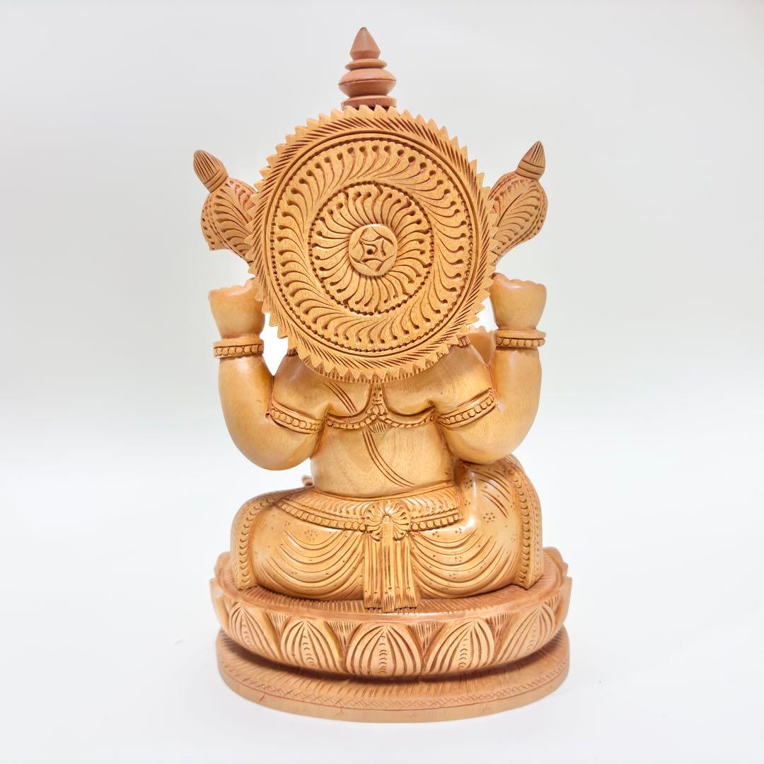 ま*こ様 【大】神木カダムウッド製　木製　ガネーシャ像 置物 約23cm