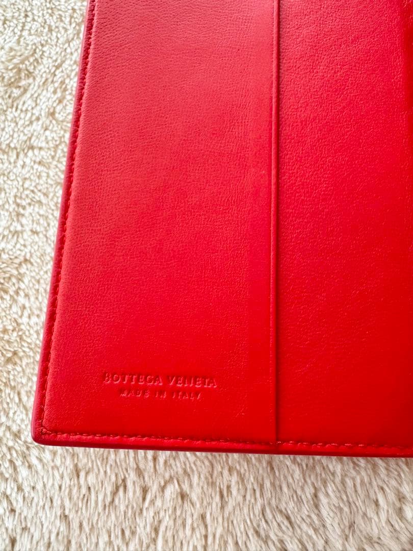 BOTTEGA VENETA レザー パスポートケース レッド
