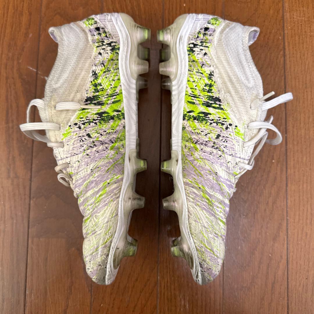 adidas スパイクシューズ ホワイト/グリーン/パープル