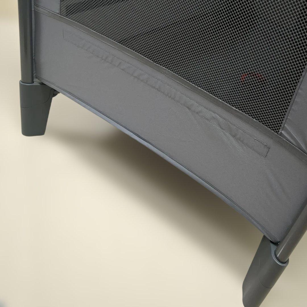 アップリカ　ココネルエアープラス　ベビーベッド　グレー　保存袋付き