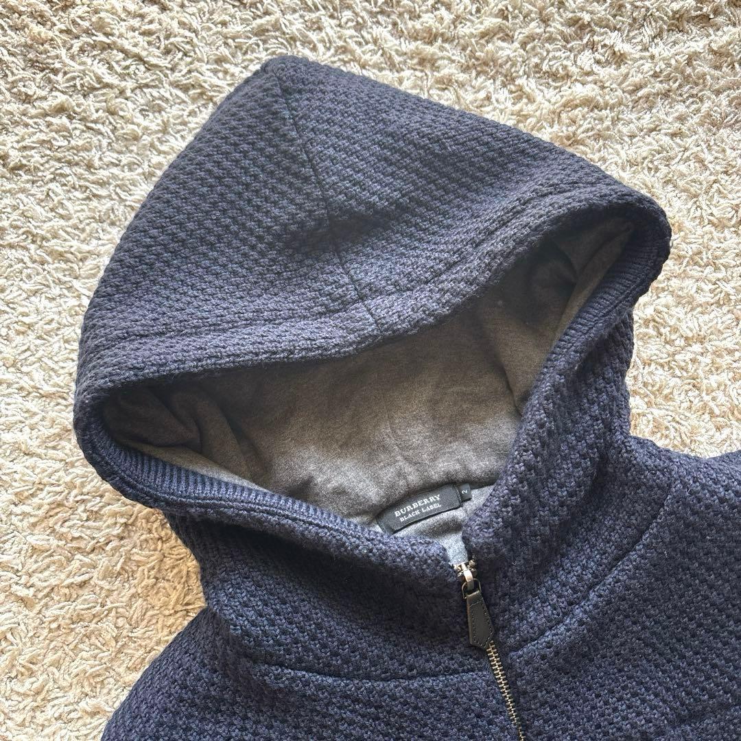 【極美品】バーバリーブラックレーベル ニットベスト 中綿入り フーディー 刺繍入
