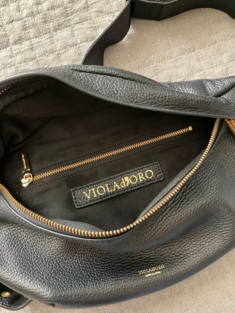値下げ❣️VIOLADORO ブラック ボディバッグ