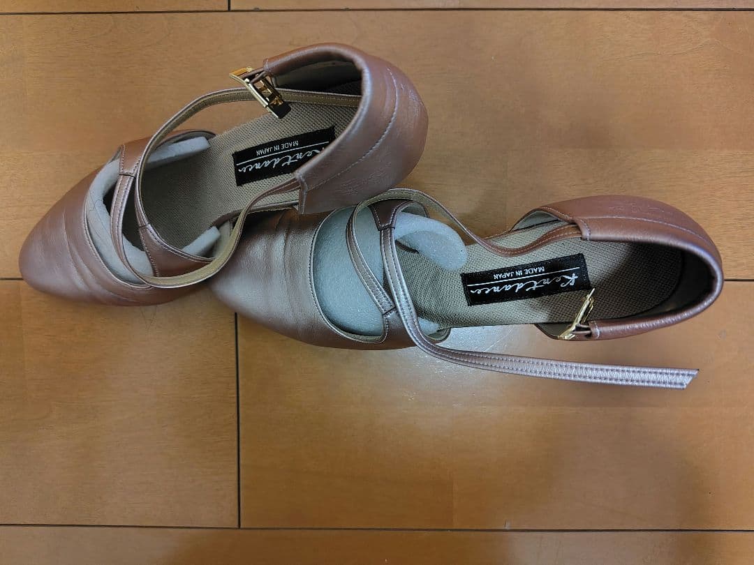 ケント社交ダンスシューズ２３センチ　替えヒールキャップ付き