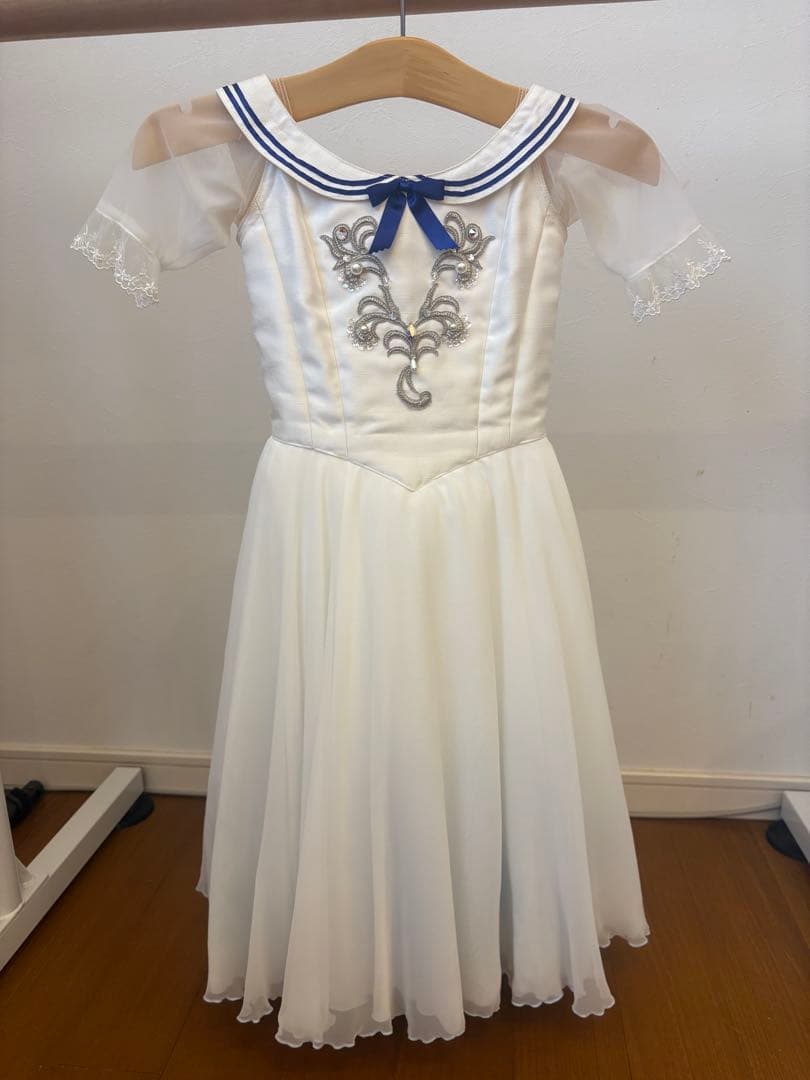 バレエ衣装　卒業舞踏会　130-140（細身）