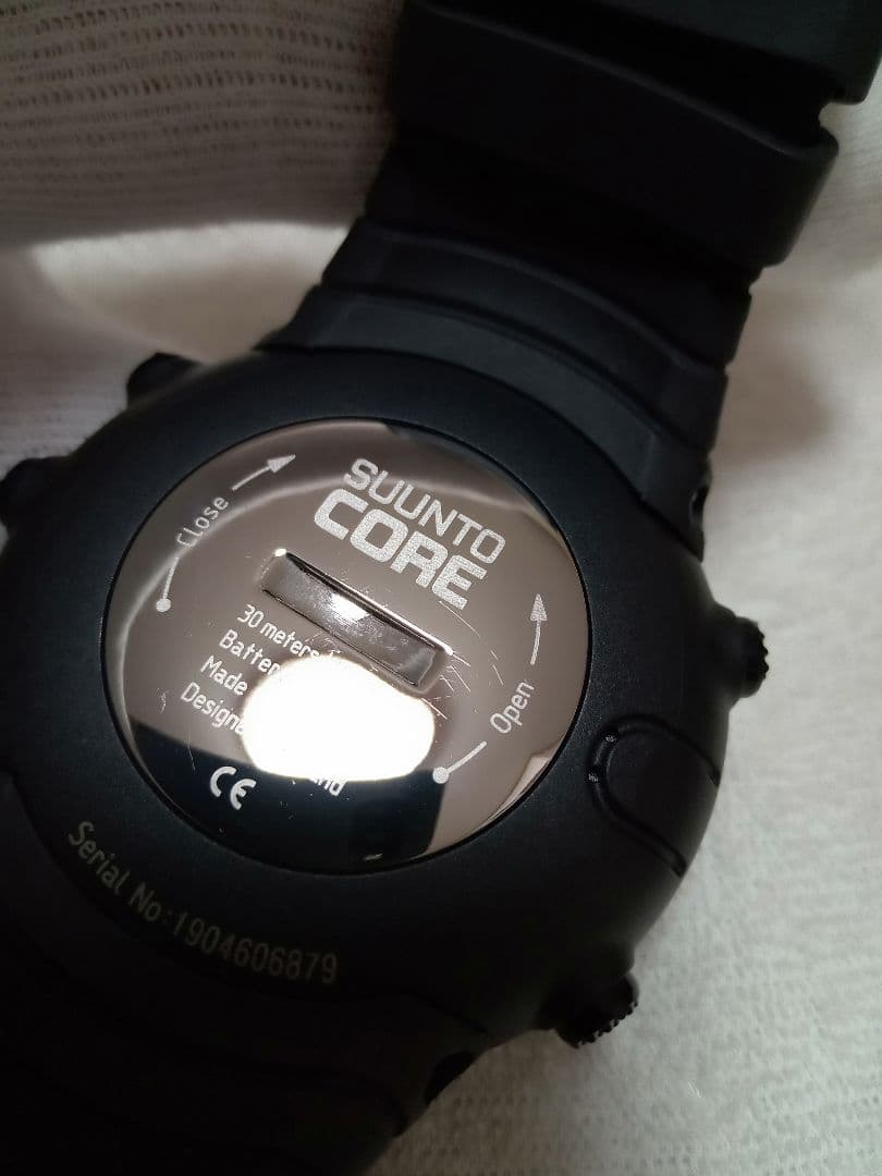 SUUNTO CORE　コア　アウトドア時計　ALL BLACK　未使用に近い
