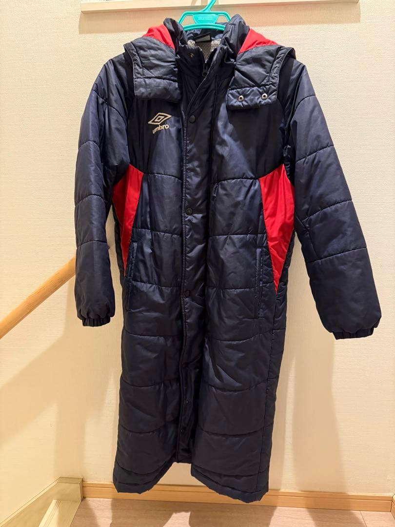 子供用　umbro ベンチコート ネイビー/レッド　160