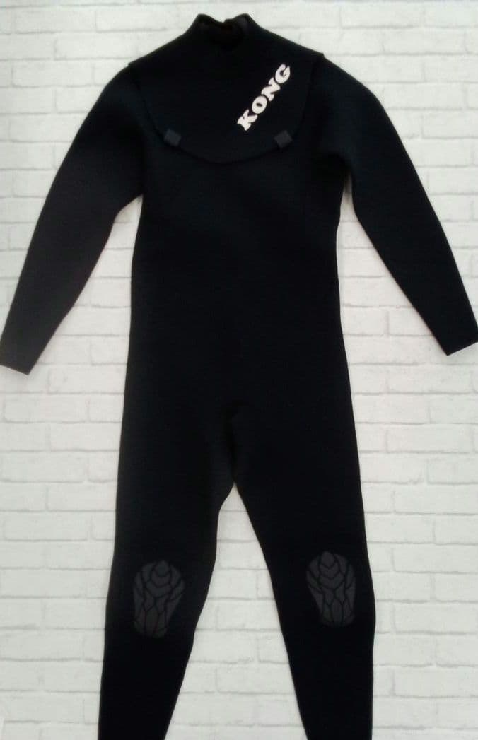 D955　KONG　コング　ウェットスーツ　フルスーツ　マリンスポーツ