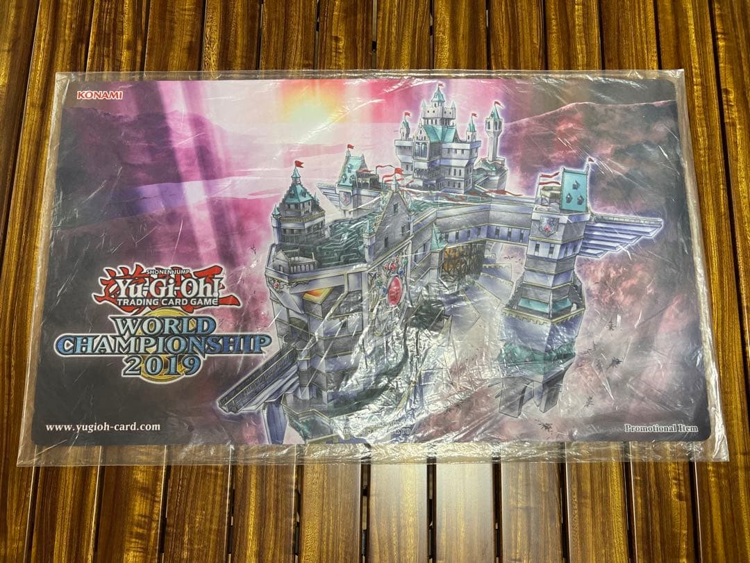 遊戯王 黒き森の航天閣 WCS2019 プレイマット 未開封品