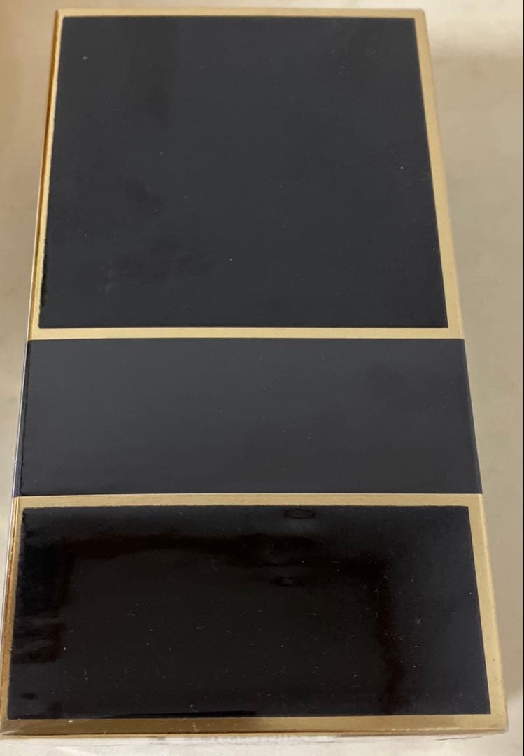 キャロライナヘレラ　BAD BOY 50ml