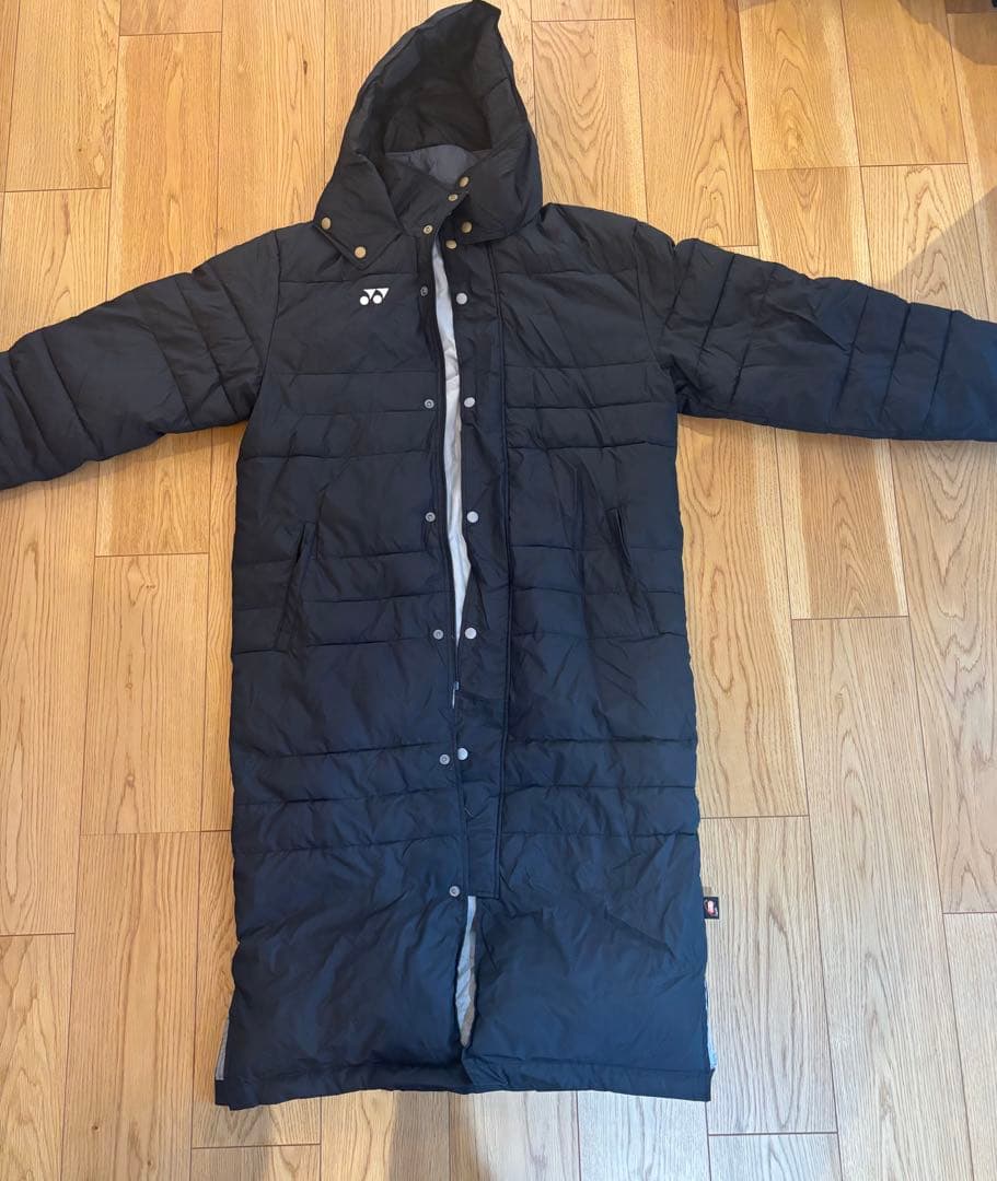 YONEX フード付きロングコート ブラック