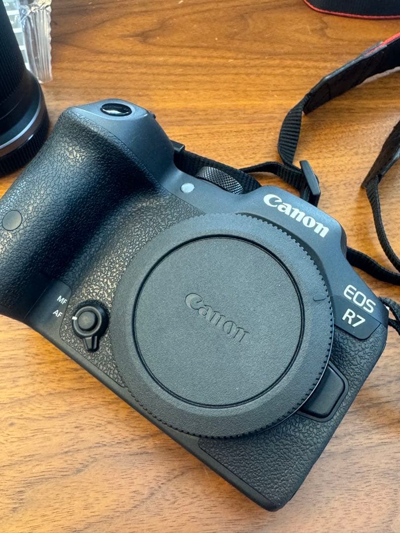 Canon EOS R7 ミラーレス一眼 レンズ付き