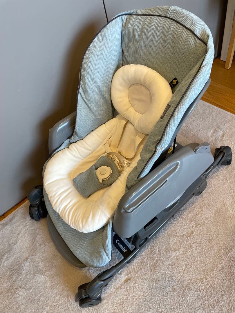 ネムリラ　combi コンビブルー/ホワイト