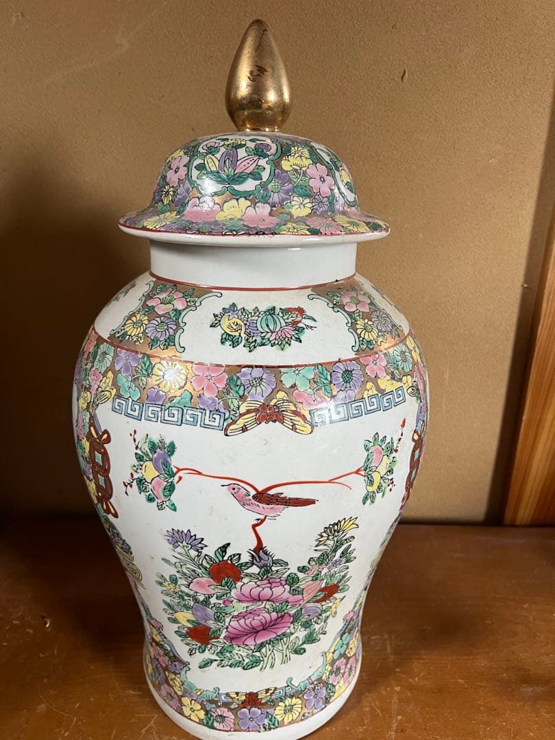 壷　沈香壷　金彩色絵鳳凰　蓋付