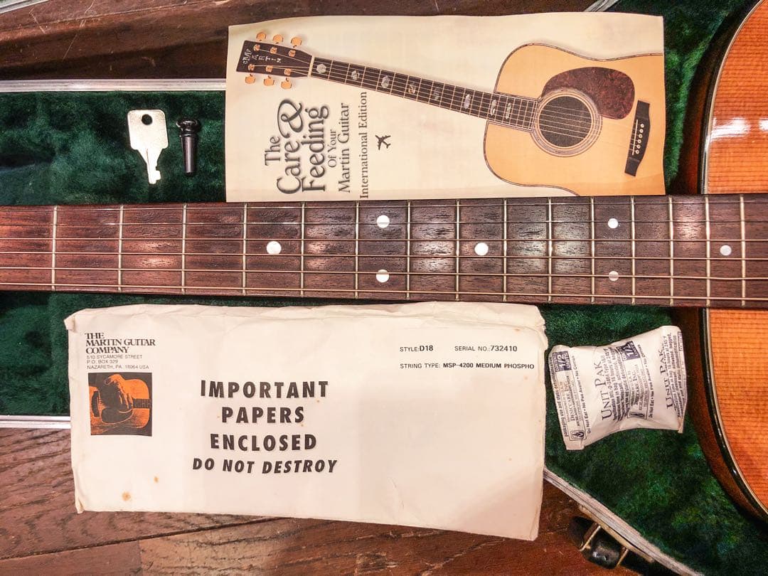 Martin D-18 2000年製