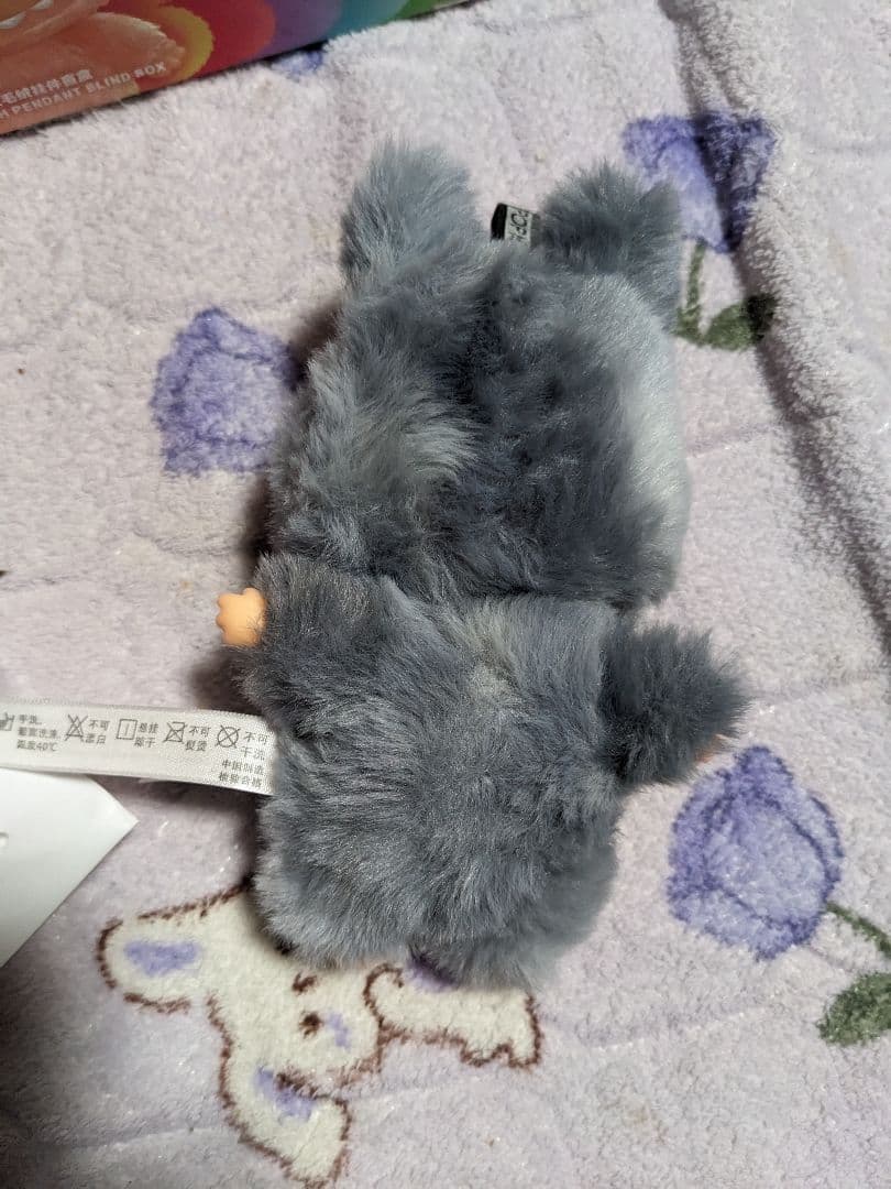 ア*ポ様 ラブブ シークレット エナジー POP MART 箱付き グレー 黒