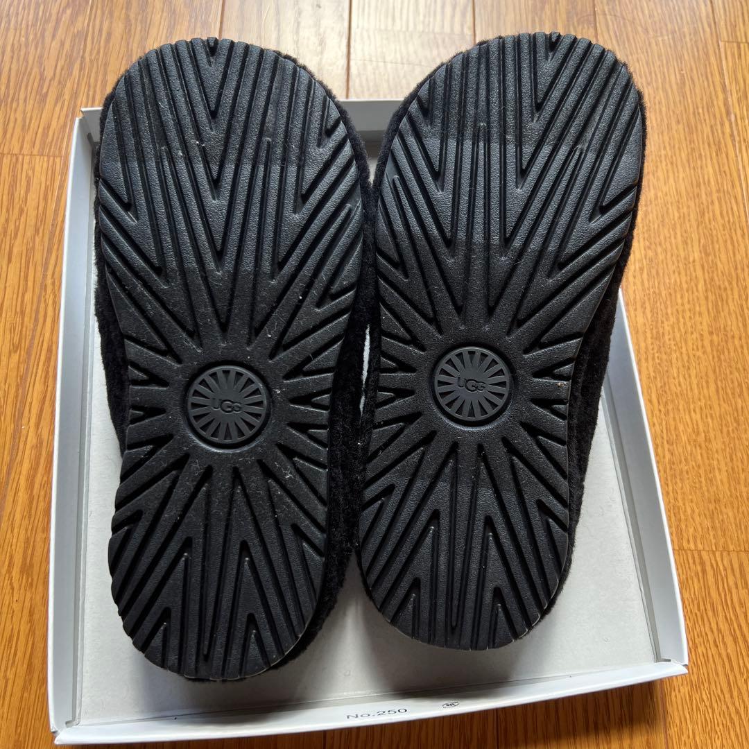 UGG ブラックサンダル 23cm