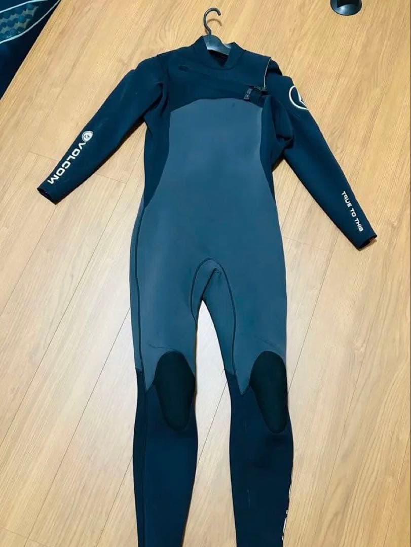 Volcom Lサイズ　ウェットスーツ