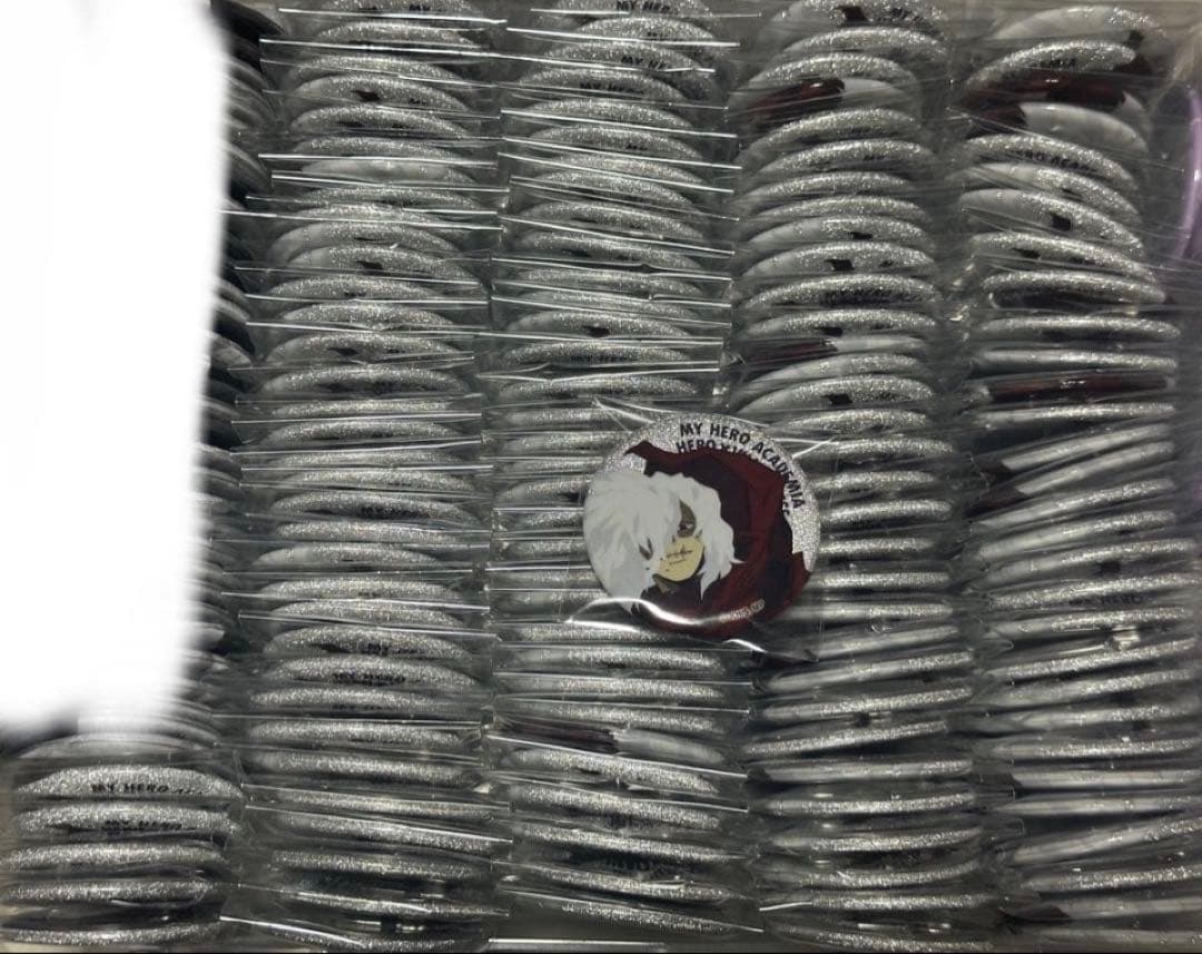 死柄木弔　ヒロアカ　HERO×VILLAIN FES グリッター缶バッジ
