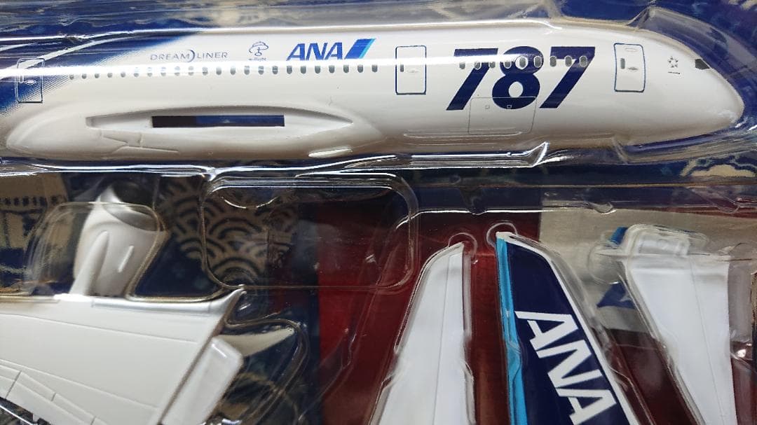 ANA BOEING-787 初号機就航記念 鯖塗装機 1/200モデルプレーン