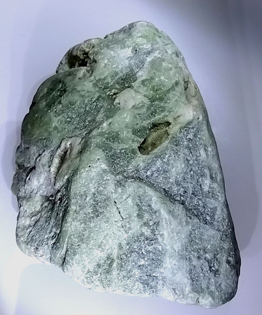 ★翡翠原石★糸魚川硬玉【青海川・転石ウブ・クラスター翡翠299ｇ】