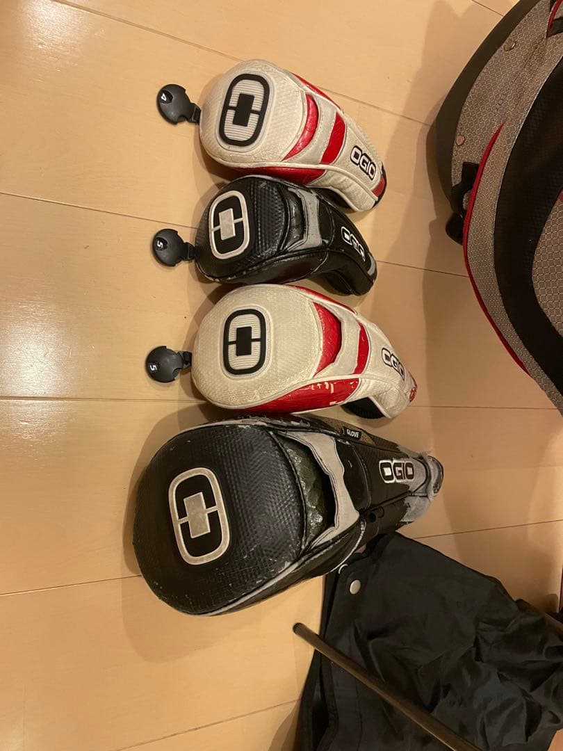 最終値下げOGIO OZONE XX スタンドキャディバッグ　ヘッドカバー4つ付