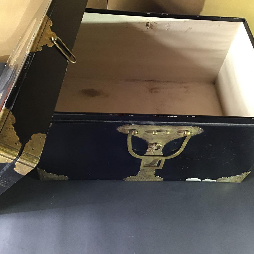 鎧櫃具足挟箱　銀杏家紋　厚漆塗黄銅金具彫刻　江戸期保証