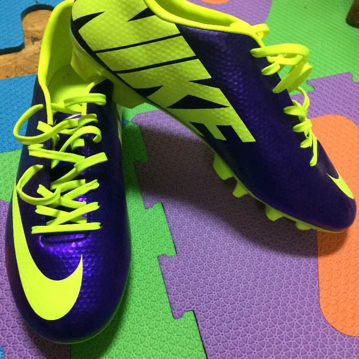 新品未使用ナイキスパイク