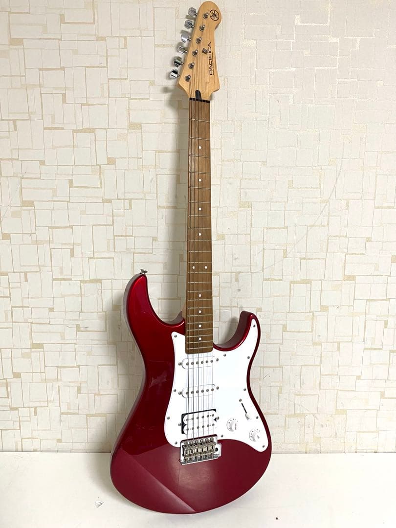 YAMAHA ヤマハ パシフィカ レッド エレキギター