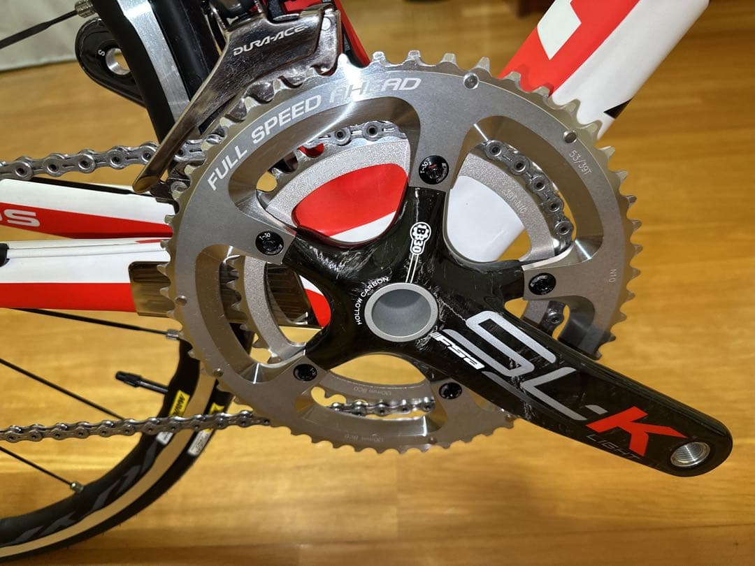 FOCUS Izalco Pro1.0 2回乗車、落車、傷なし