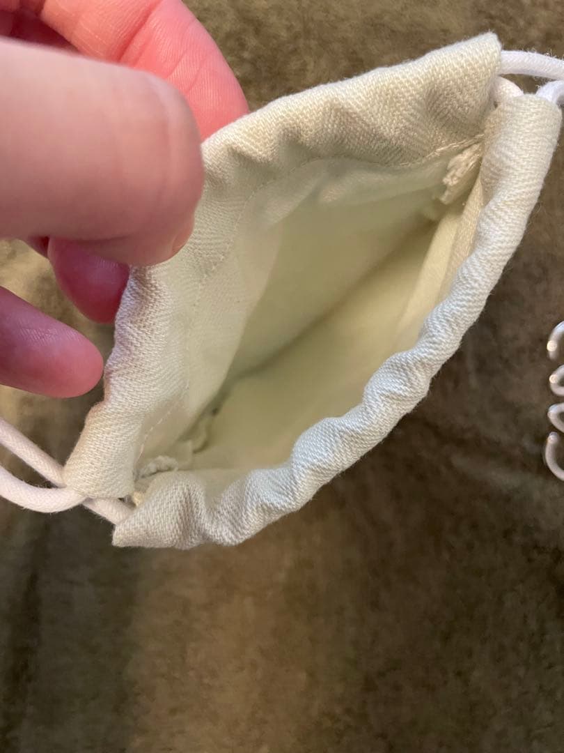 LOEWE リボンモチーフ ブローチ　シルバー