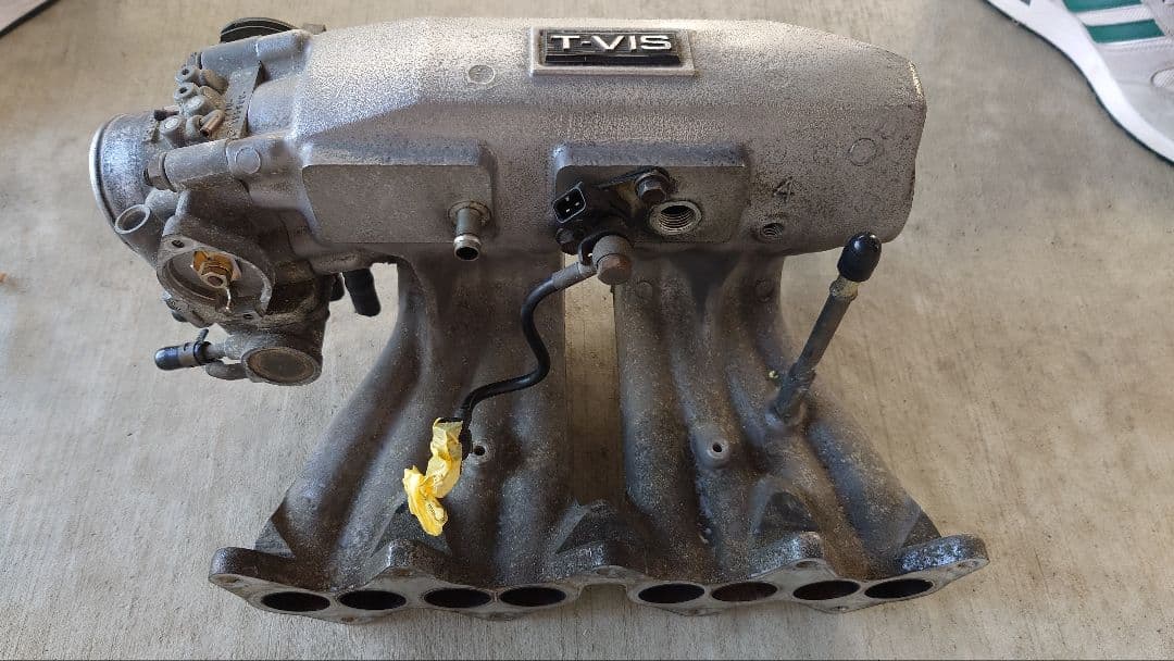 ae86 サージタンクとスロットル（3ヶ月前まで使ってました）