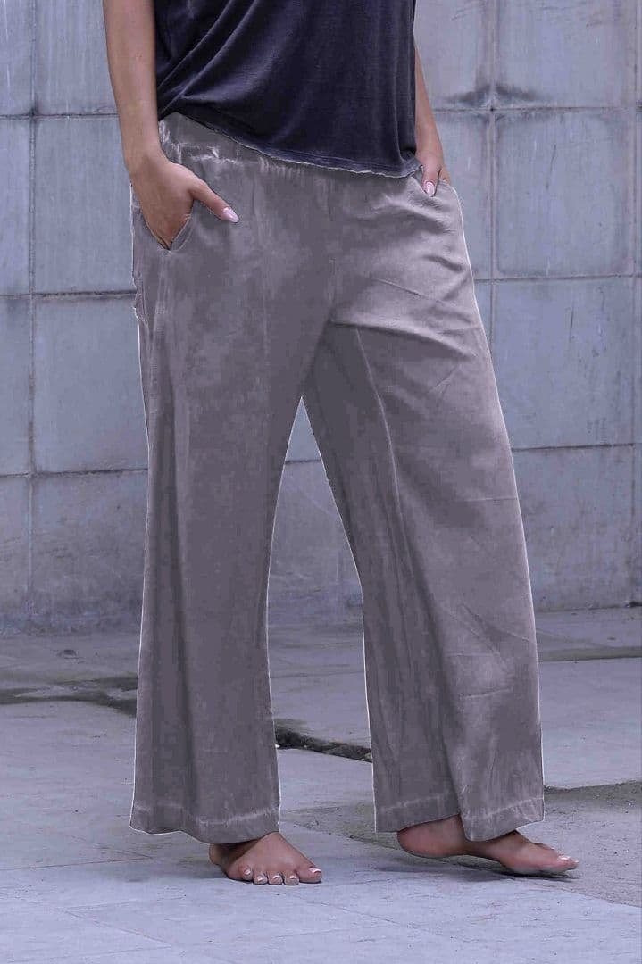 サルセーションウェア新作ワイドパンツライトブラウンМサイズ未開封品