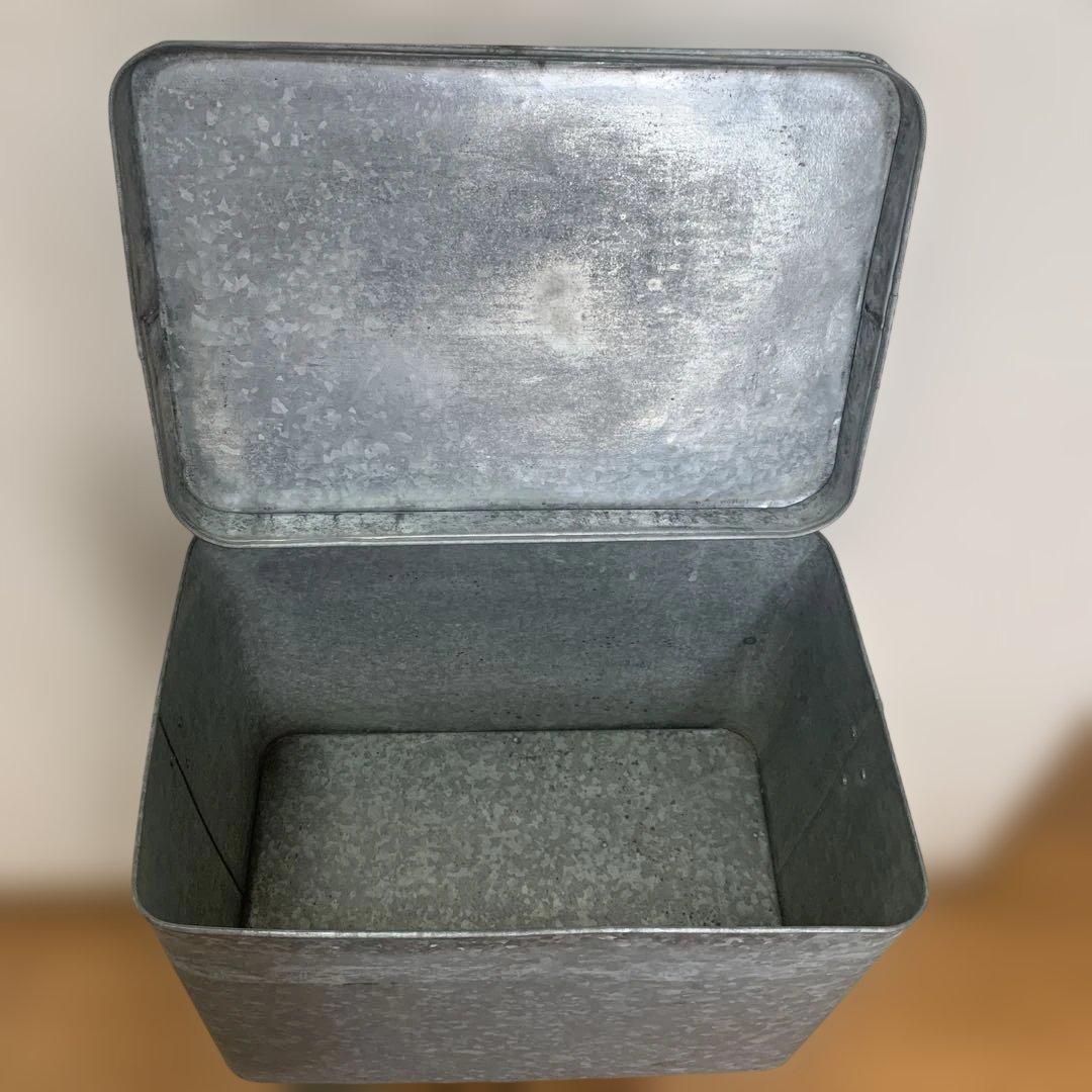 昭和レトロ　亜鉛メッキ鉄製の長方形ボックス アンティーク　オブジェ