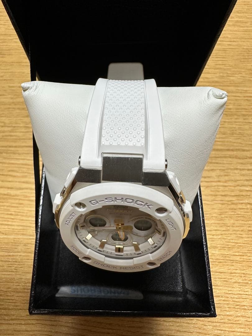 美品 G-SHOCK GST-W300-7AJF G-STEEL 白 電波