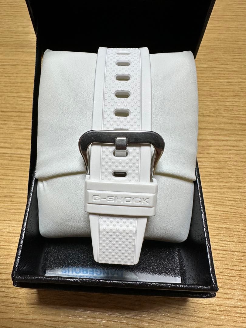美品 G-SHOCK GST-W300-7AJF G-STEEL 白 電波