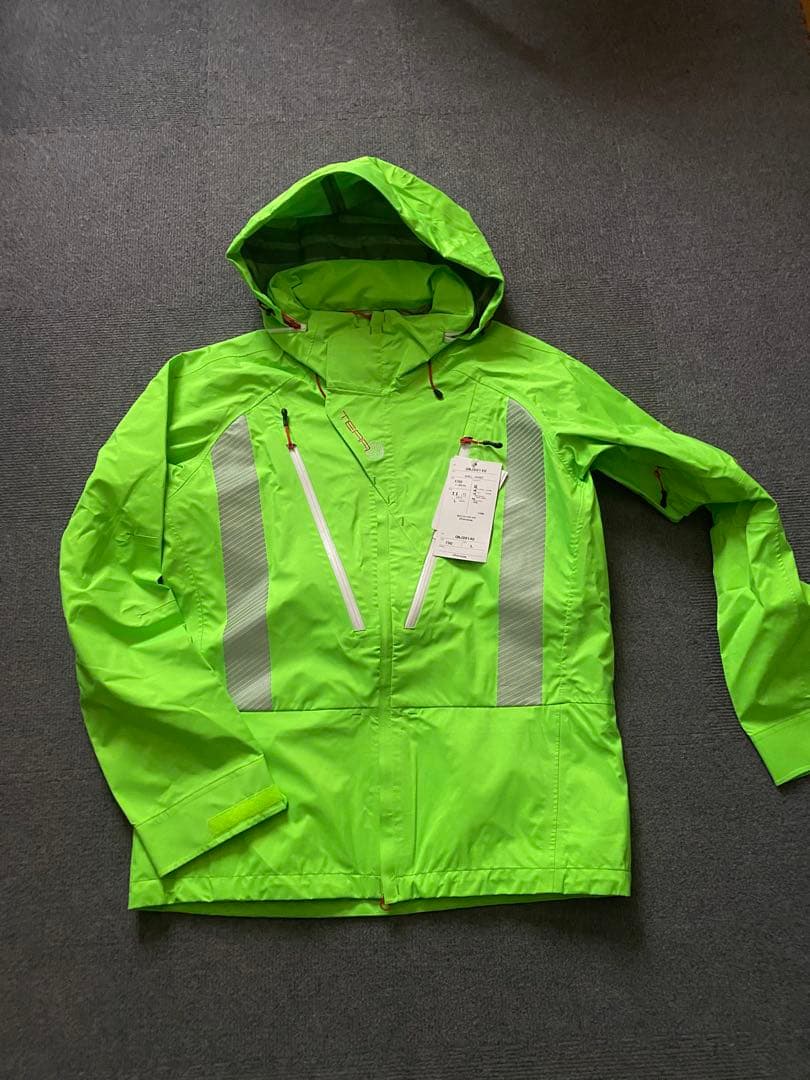 ONJ99140 オンヨネ　シェルジャケット　スキーウェア 蛍光グリーン