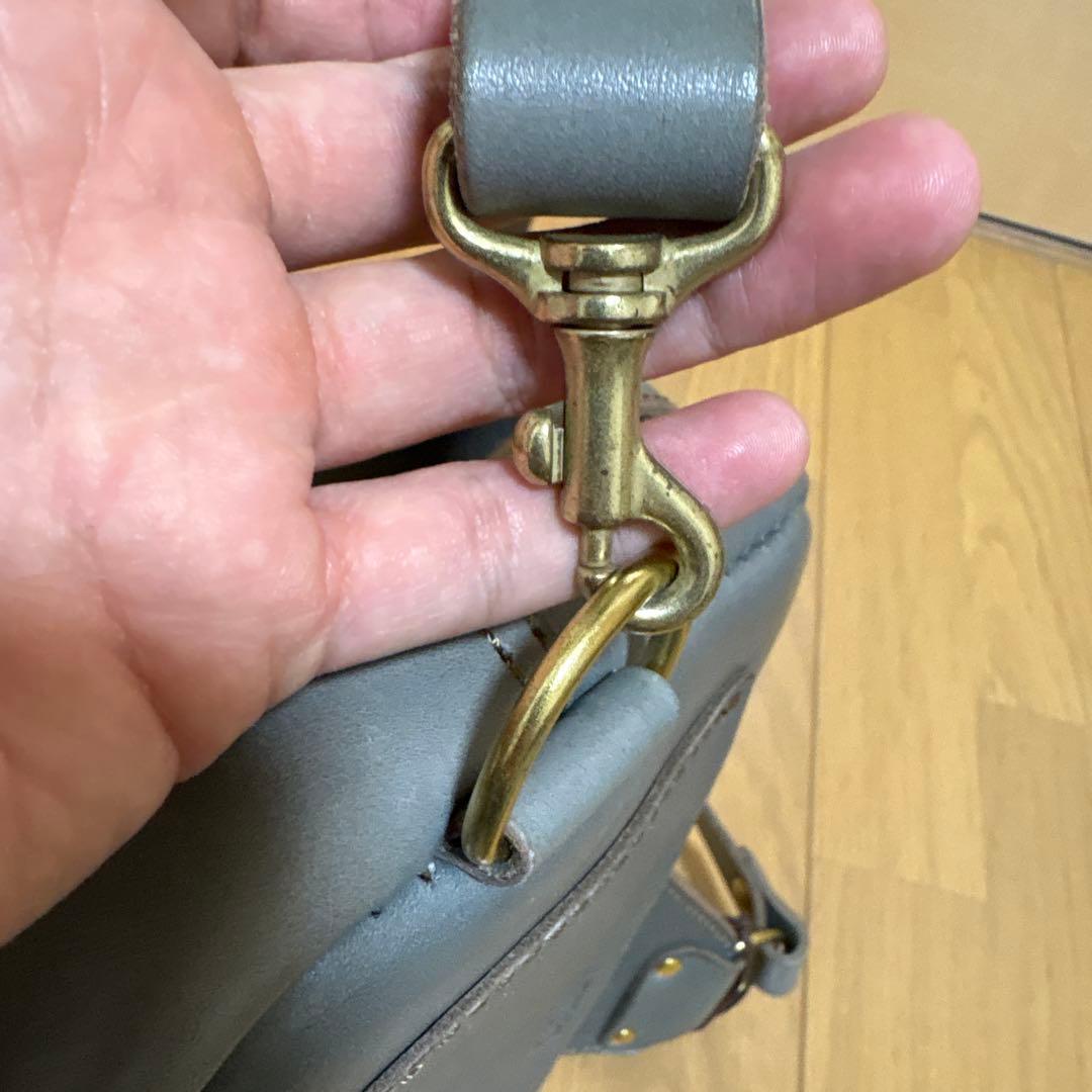 未使用品HERZ チェストバッグ 男女兼用 色　限定革アイビーグレイ