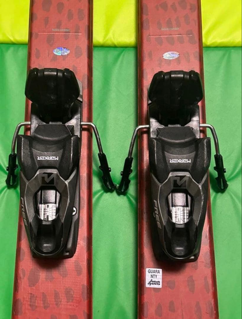 Völkl BASH 81 Skis with Bindings TwinTip