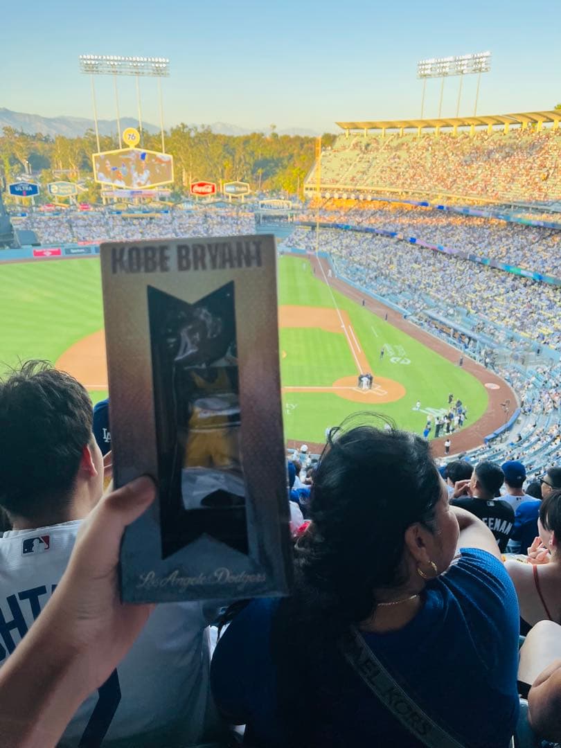 【非売品】8/8 球場配布品 コービー・ブライアント ドジャースボブルヘッド