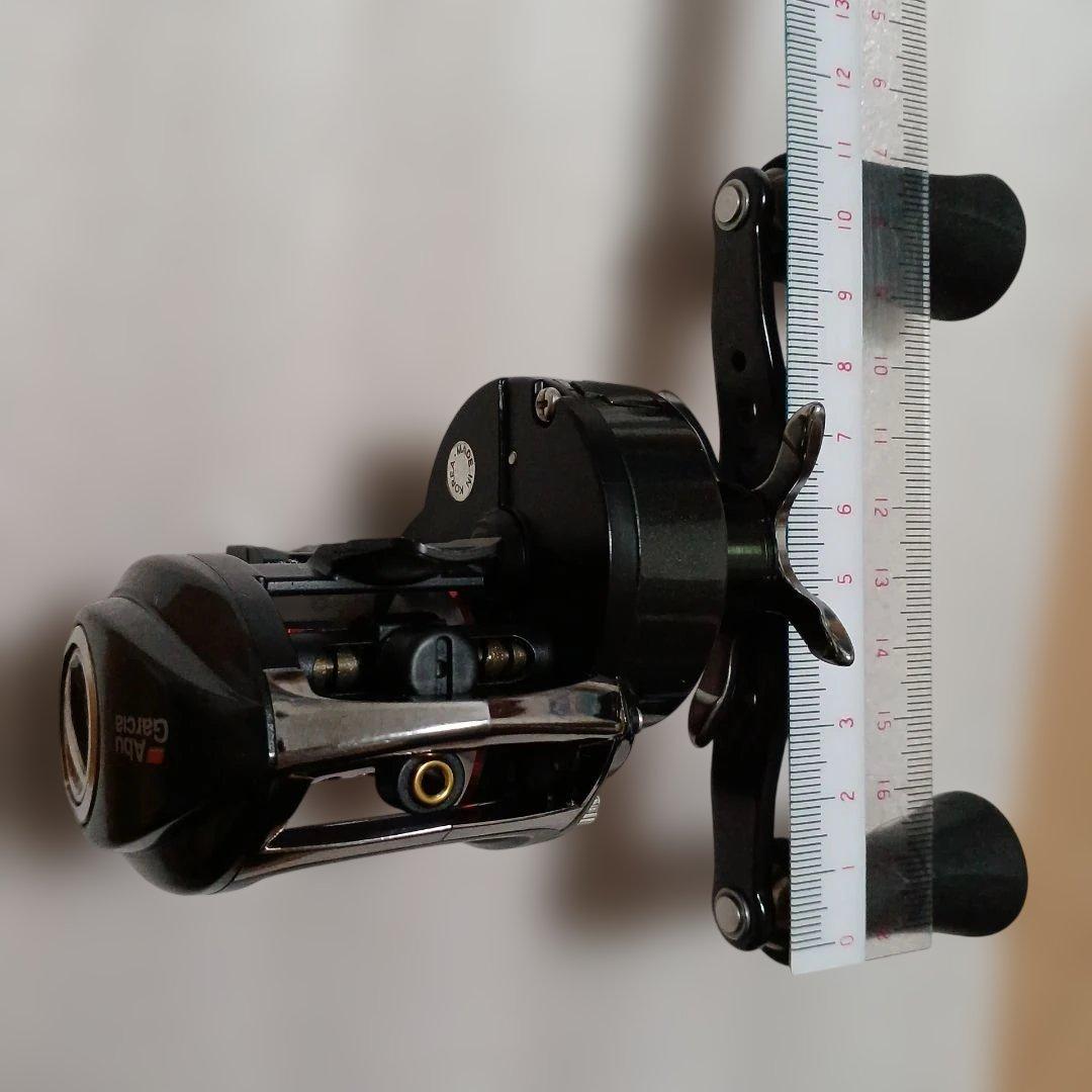 Abu REVO Elite 7 右ハンドル