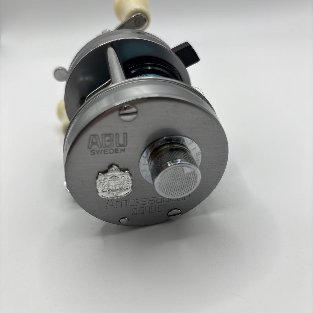 Vintage AbuGarcia Ambassadeur 2500CI リール