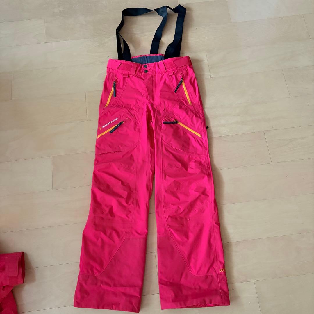 さ**様 ピークパフォーマンス スキーウェア レディースS 上下セット スノーボ