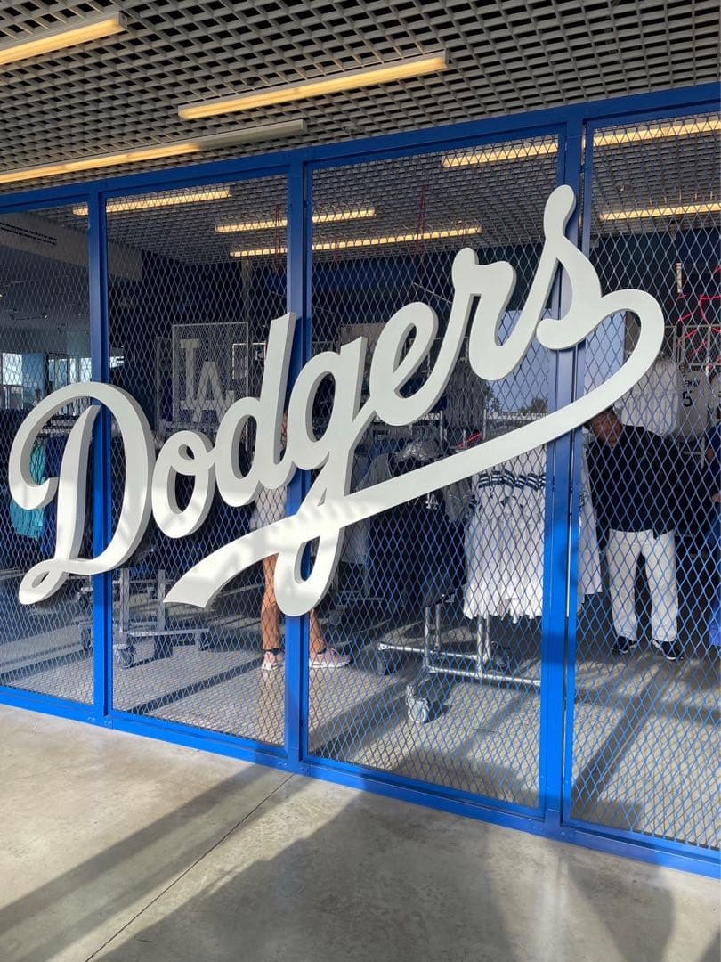 ★現地購入ペナント付き！ドジャース大谷翔平選手公式ユニフォーム Lサイズ