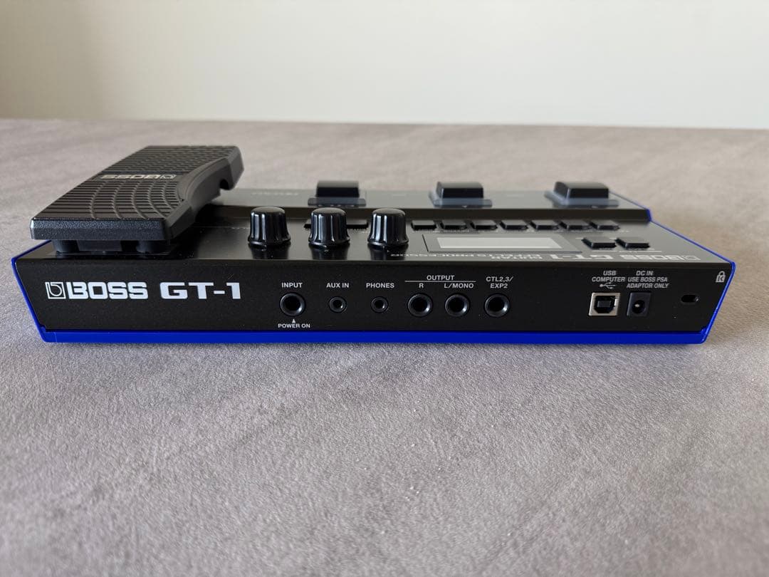 BOSS GT-1 ギターエフェクター + 純正アダプタセット