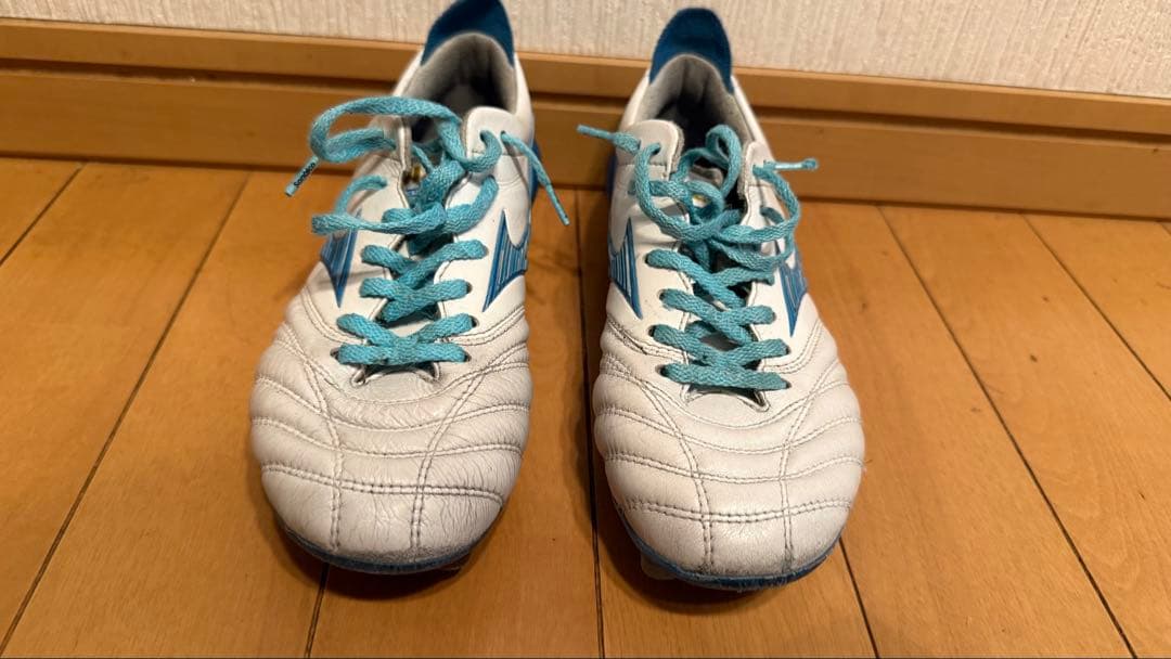 モレリア&モナルシーダ【22㌢】Mizuno サッカースパイク ホワイト/ブルー