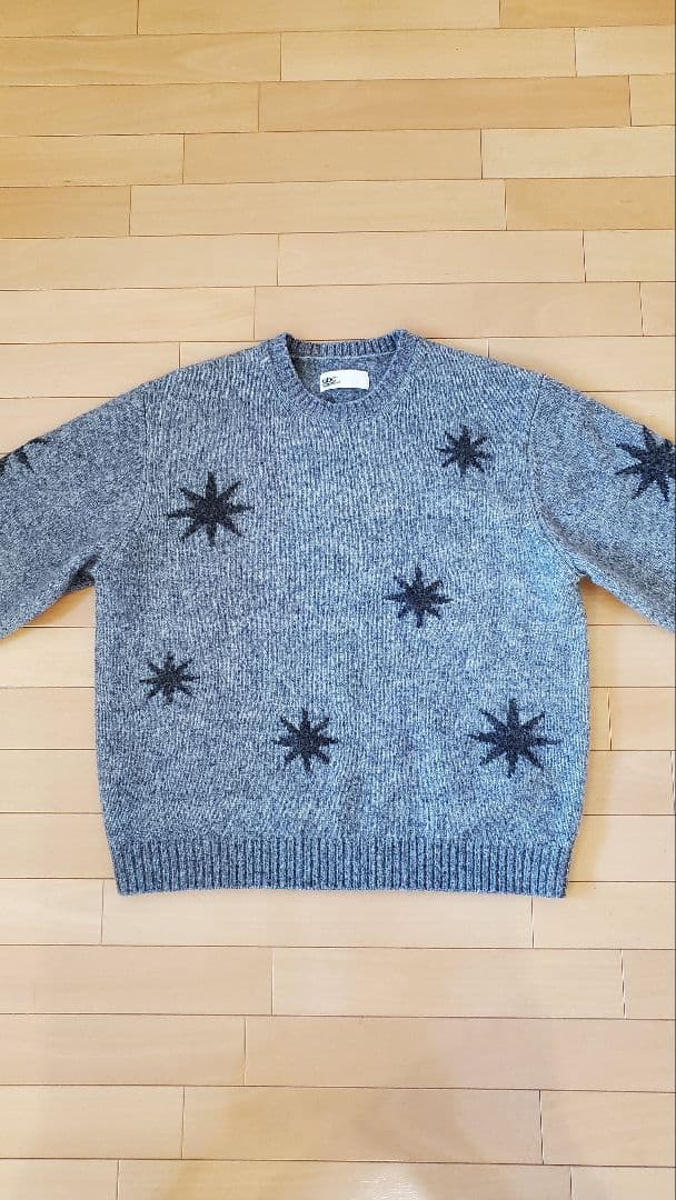 GDC 星柄 ニットセーター グレー
